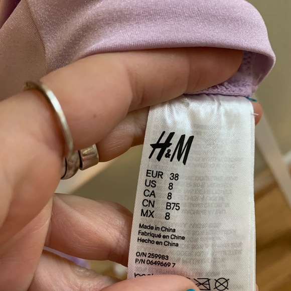 Unworn lavender H&M bikini - Picture 3 of 5
